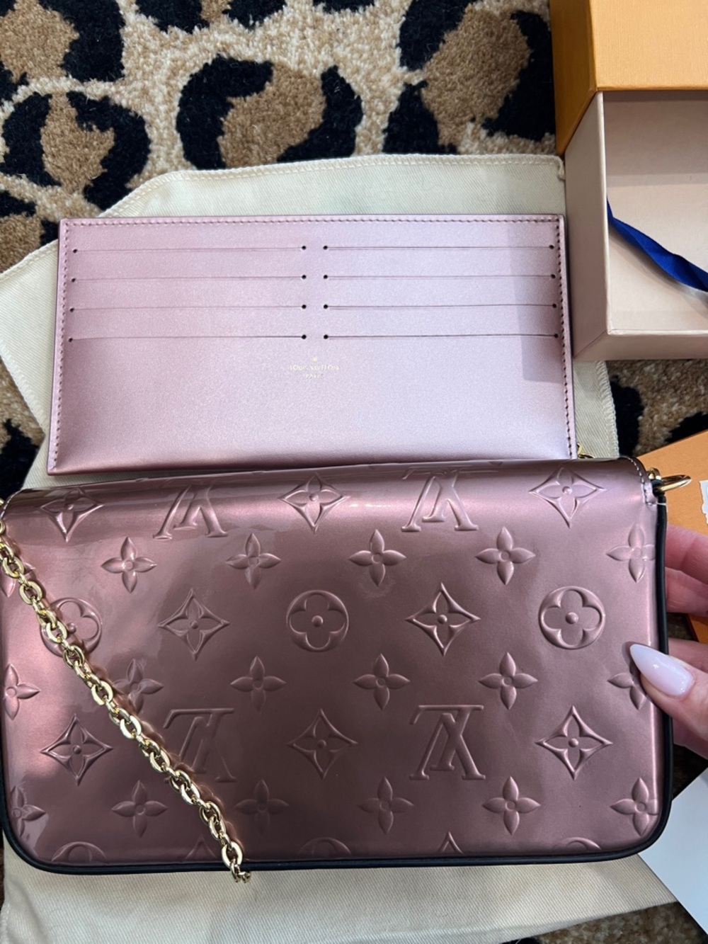 Louis Vuitton Pochette Felice Metallic rose gold Monogram Crossbody Clutch - Picture 8 of 8